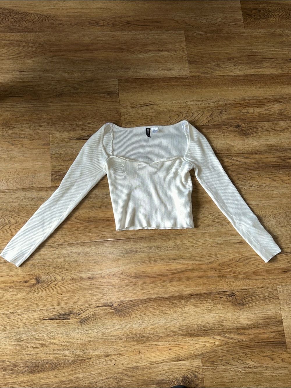 H&M Divided White Ribbed Long-Sleeve Cropped Top – Size S